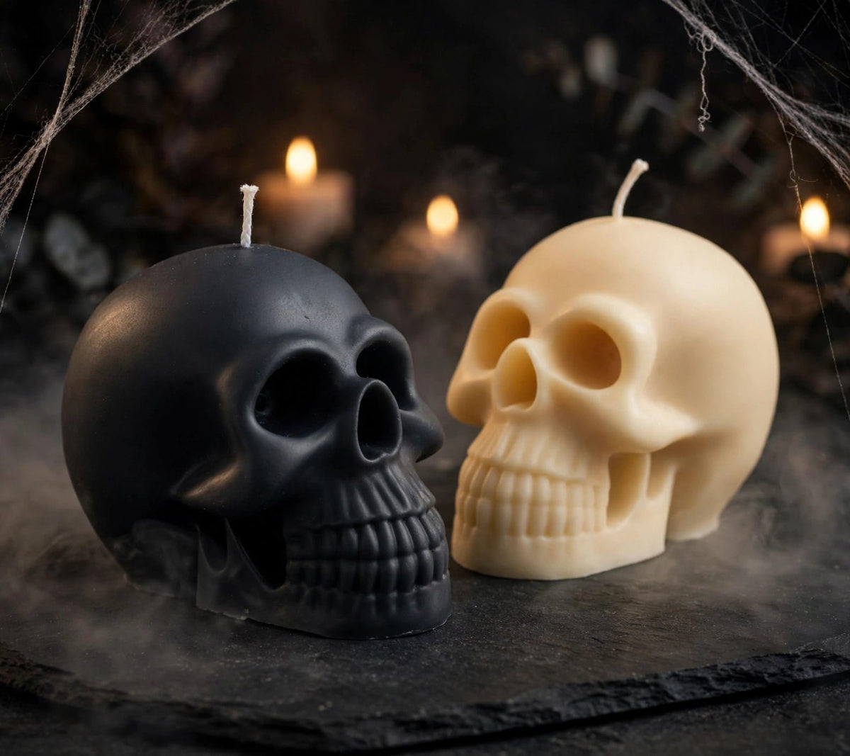 Candela Teschio - Skull Candle Nera e Avorio | Cera Vegetale - Edizione Halloween
